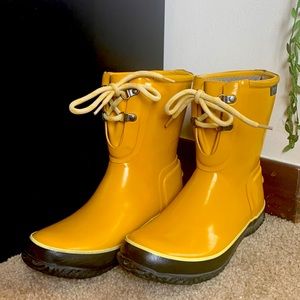 BOGS Rain boots, size 8 US Women’s